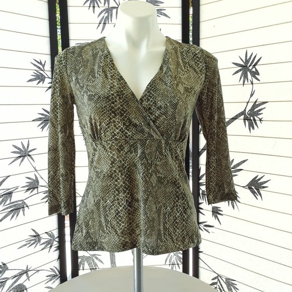 Liz Claiborne Army Green Snake Print Surplice Top - Picture 1 of 12